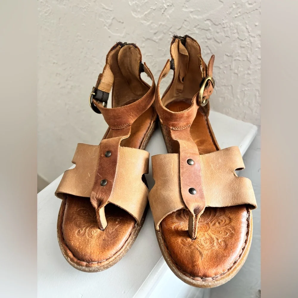 Born Timina Leather Sandals Gladiator Size 8